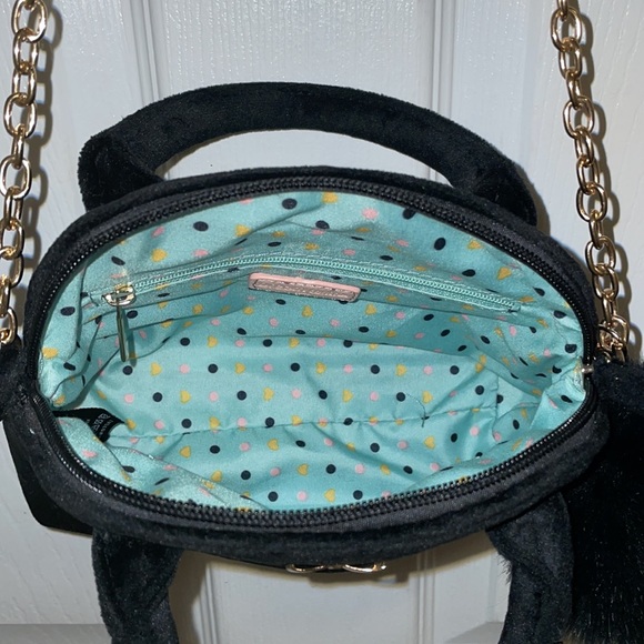 Black Velvet Crossbody Bag - Picture 4 of 4